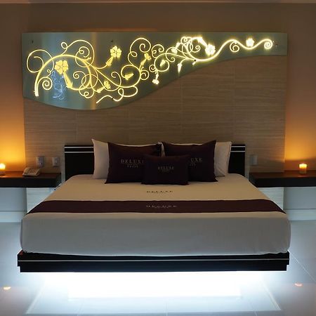 Auto Hotel Deluxe El Alcanfor Zewnętrze zdjęcie